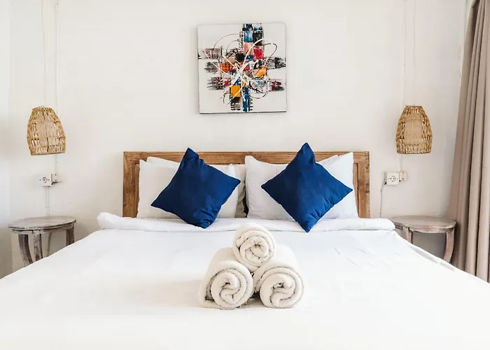 Villa Helenia Canggu, Private Pool, Fast Wifi, 4 Min To Finns *